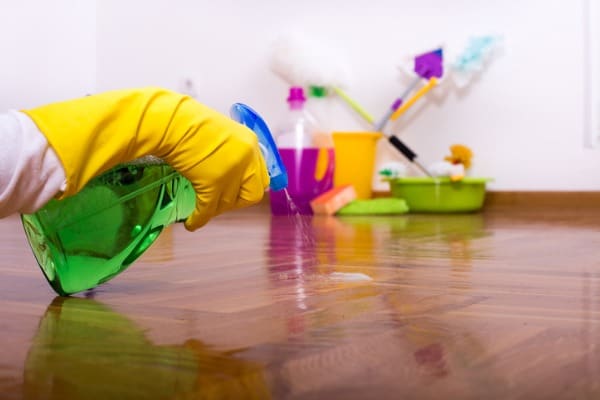 r&r won't affect your wooden floor